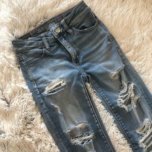 ✰ american eagle light-wash jeans ✰